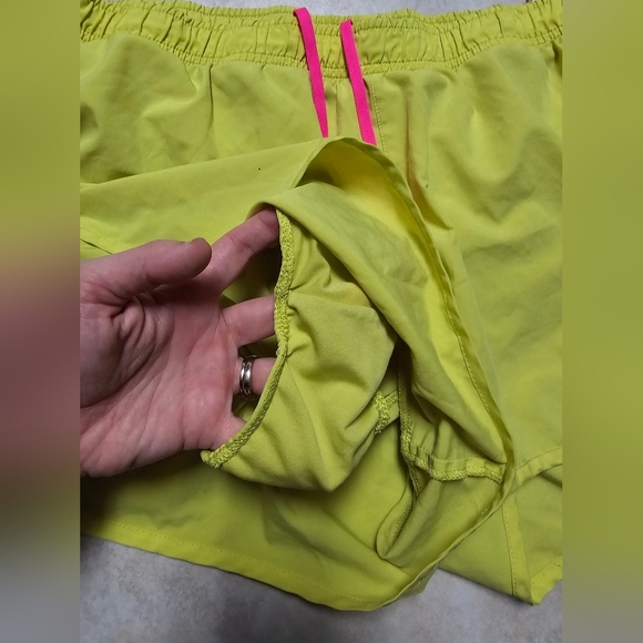 Old navy active large shorts athletic running neon - Picture 3 of 6